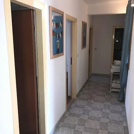 Luxury Nikolina Sea&city View Apartment