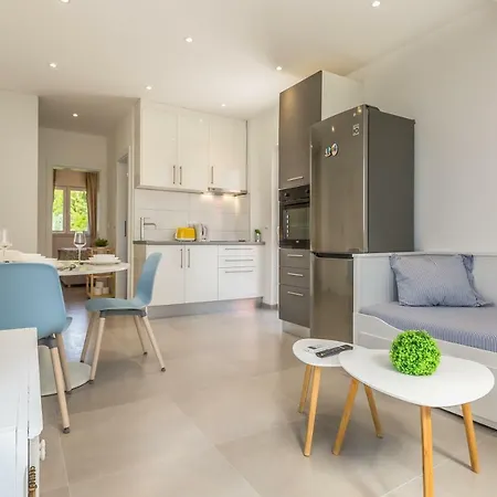 Apartment Luxury Nikolina Sea&city View