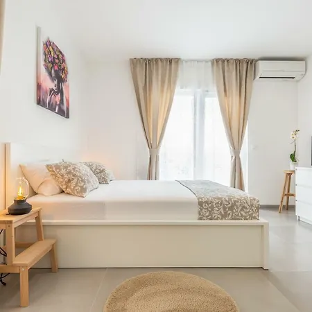 Apartment Luxury Nikolina Sea&city View