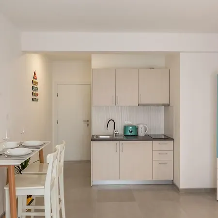 Luxury Nikolina Sea&city View Apartment