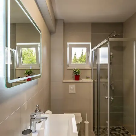 Apartment Luxury Nikolina Sea&city View *