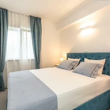 Apartment Luxury Nikolina Sea&city View *